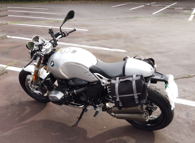 BMW R9T シートバッグ 純正 防水(中身) - メルカリ｜シートバッグ